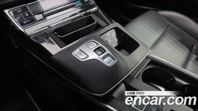 Hyundai Grandeur Новый Grandeur IG 3.0 LPi (Такси) — Фото автомобиля 9