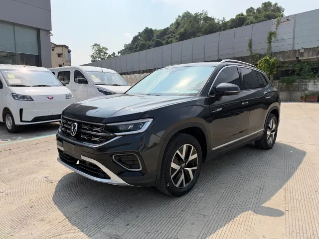 Фотография автомобиля — Volkswagen Tayron