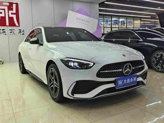Mercedes-Benz C-Class — Фото автомобиля 3