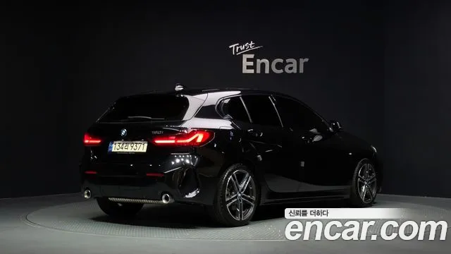 BMW 1 Series F40 — Фото автомобиля 2