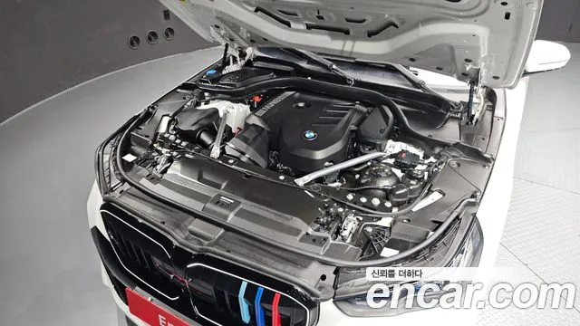 BMW 5-Series 5 серия (G60) 530i xDrive M Sport Pro Special Edition — Фото автомобиля 6