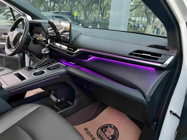 Toyota Granvia — Фото автомобиля 30