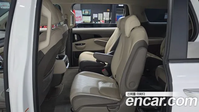 Kia Canival Carnival 4 поколение Бензин 9 мест Prestige — Фото автомобиля 26