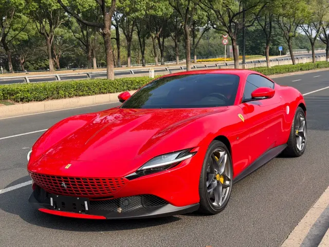 Фотография автомобиля — Ferrari Roma