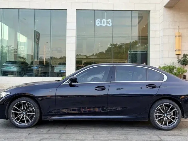 BMW BMW 3 Series 2024 325Li M Sport Package — Фото автомобиля 3