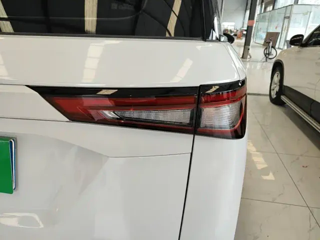 Wuling Motors Wuling Jiachen 2022 1.5L Manual Joy Elite — Фото автомобиля 7