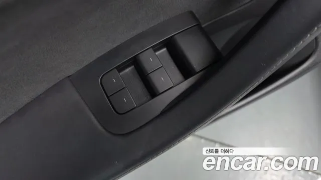 Tesla Model 3 — Фото автомобиля 28