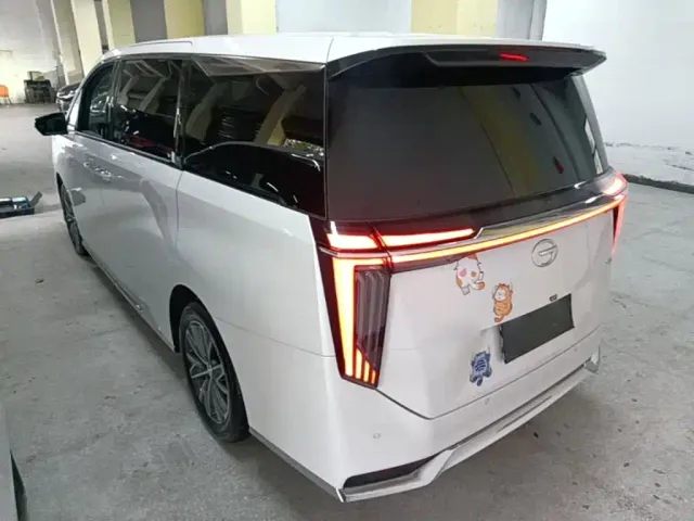 GAC Trumpchi M8 — Фото автомобиля 4