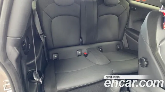 MINI Cooper Cooper Electric — Фото автомобиля 12