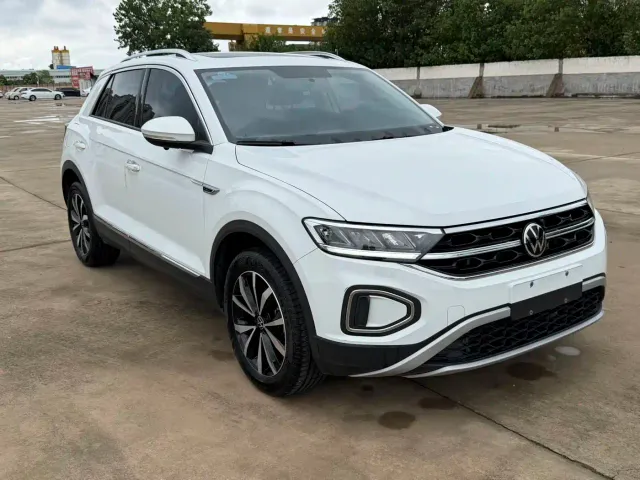 Volkswagen T-Roc — Фото автомобиля 3
