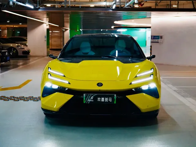 Lotus Emeya — Фото автомобиля 2