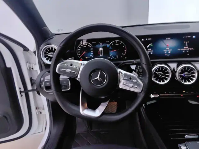 Mercedes-Benz A-Class — Фото автомобиля 15