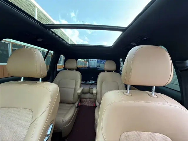 Li Auto ONE — Фото автомобиля 9
