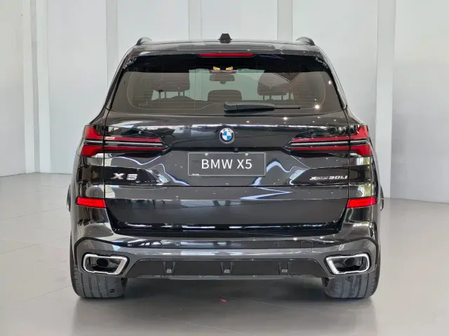BMW X5 — Фото автомобиля 4