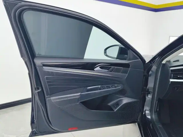 Volkswagen Passat — Фото автомобиля 7