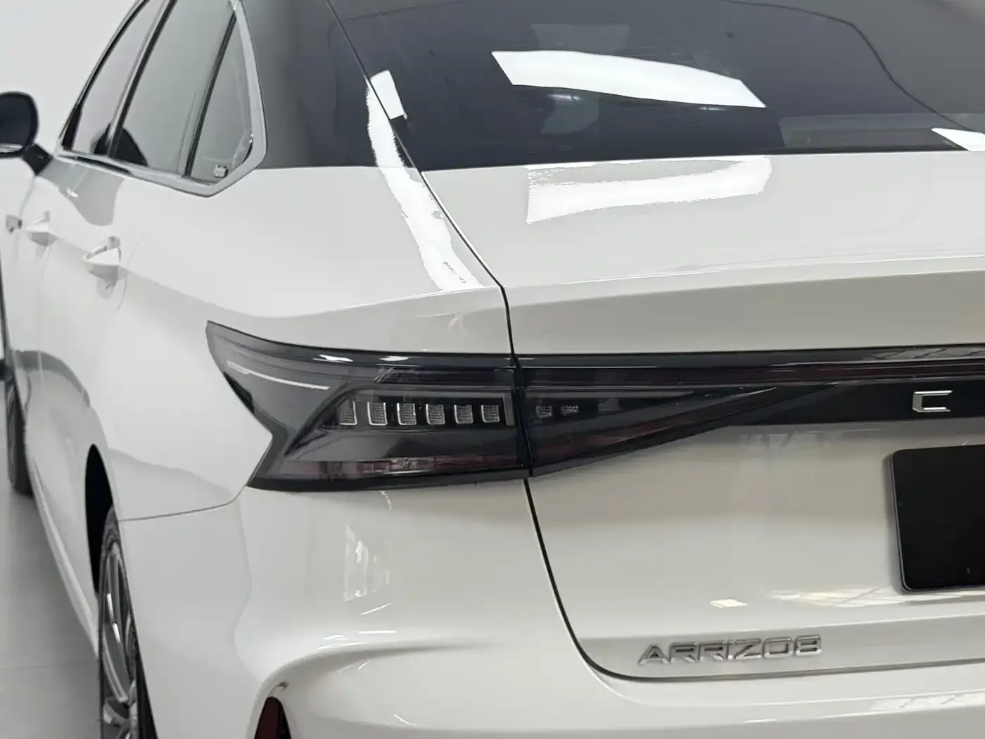 Chery Arrizo 8 2022 1.6T DCT Ya — Фото автомобиля 13
