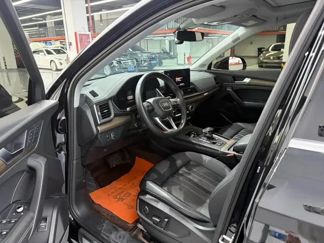 Audi Q5L — Фото автомобиля 14