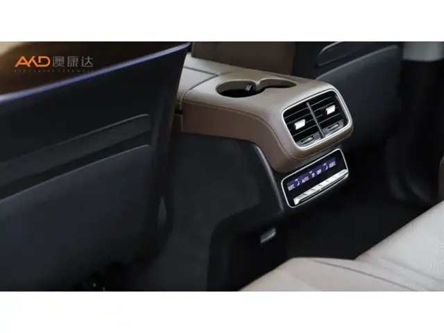 Mercedes-Benz GLS-Class — Фото автомобиля 10