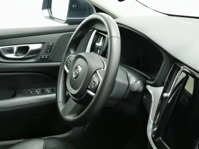 Volvo S60 — Фото автомобиля 22