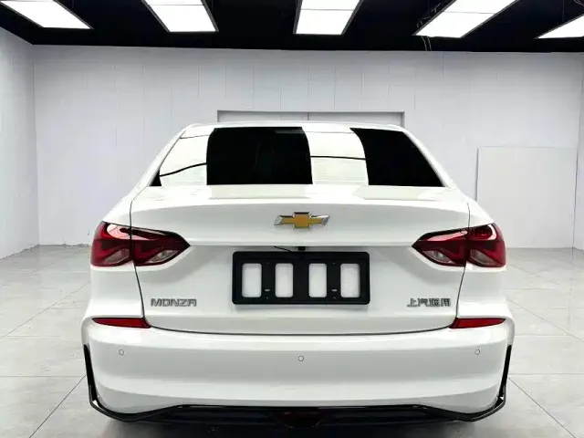 Chevrolet Monza — Фото автомобиля 4