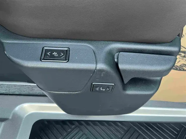 Toyota Granvia — Фото автомобиля 23