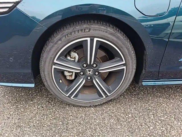 Honda Inspire Hybrid — Фото автомобиля 22