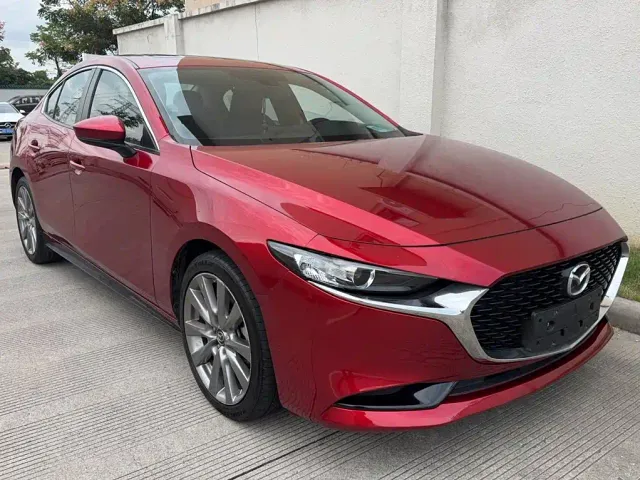Mazda Axela — Фото автомобиля 3