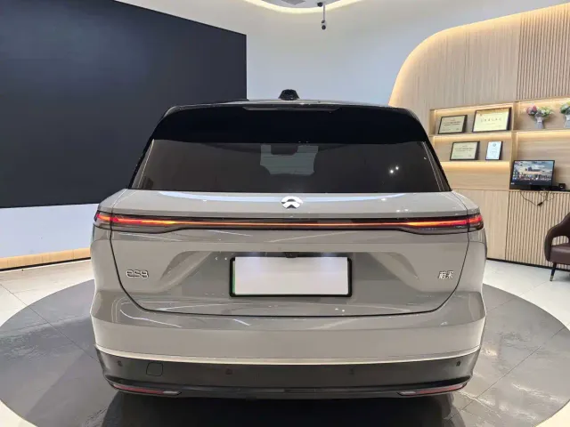 Nio ES8 — Фото автомобиля 5