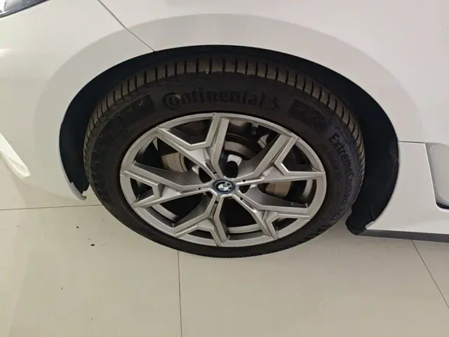 BMW i3 — Фото автомобиля 22