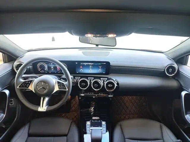 Mercedes-Benz A-Class — Фото автомобиля 9