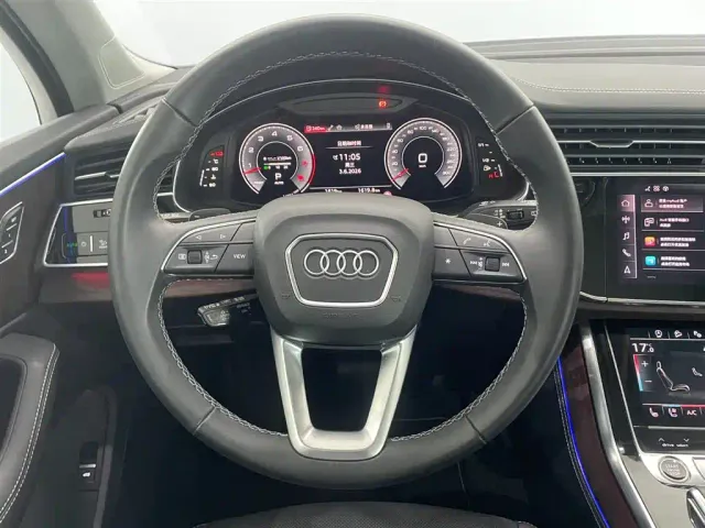Audi Q7 — Фото автомобиля 15