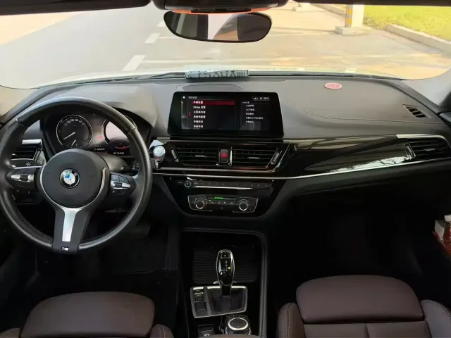 BMW 1 Series — Фото автомобиля 12