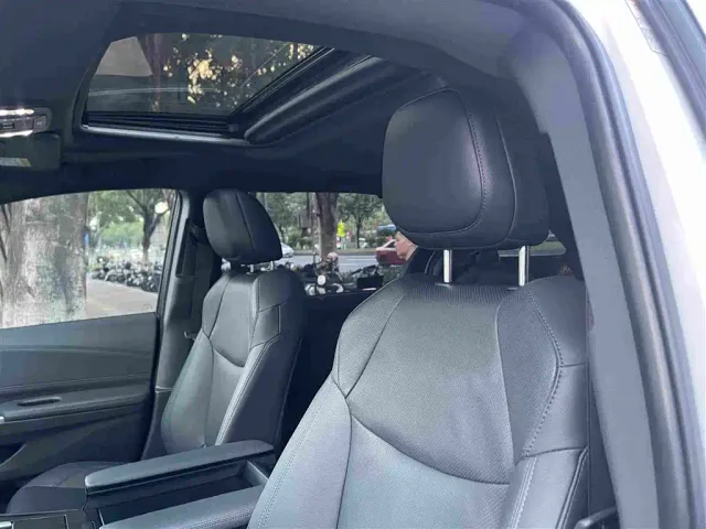 Toyota Sienna — Фото автомобиля 9