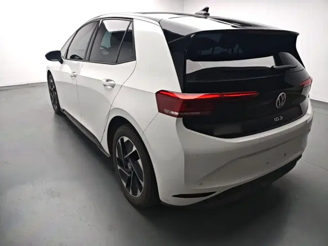 Volkswagen ID.3 — Фото автомобиля 4