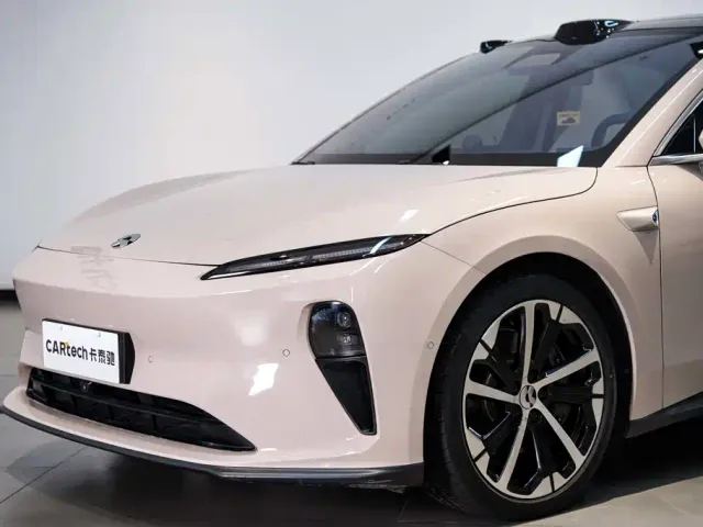 Nio ET5 — Фото автомобиля 4
