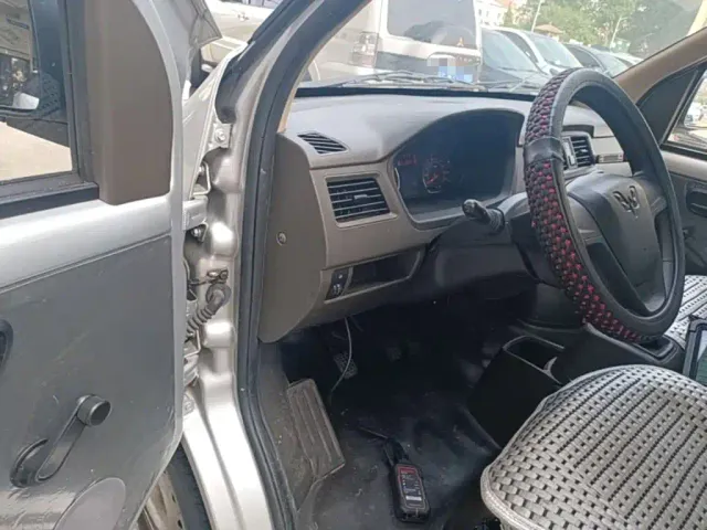 Wuling Rongguang S — Фото автомобиля 15