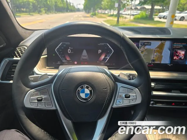 BMW X7 — Фото автомобиля 12