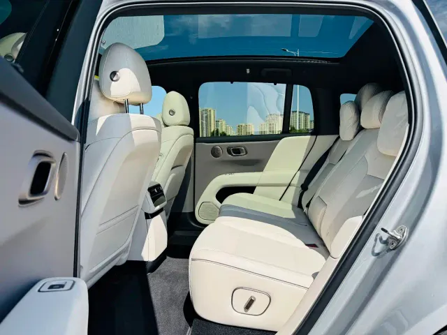 Li Auto i6 — Фото автомобиля 6