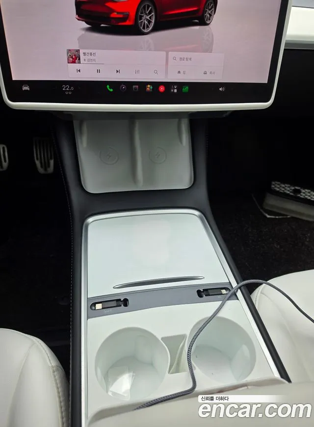 Tesla Model 3 — Фото автомобиля 7