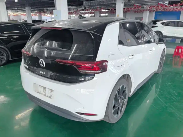 Volkswagen ID.3 — Фото автомобиля 6