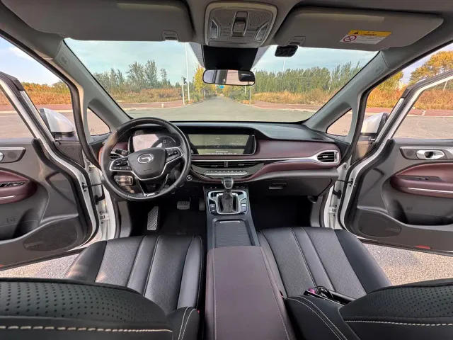 GAC Trumpchi M6 — Фото автомобиля 9