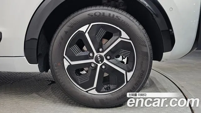 Kia Niro Generation 2 — Фото автомобиля 21