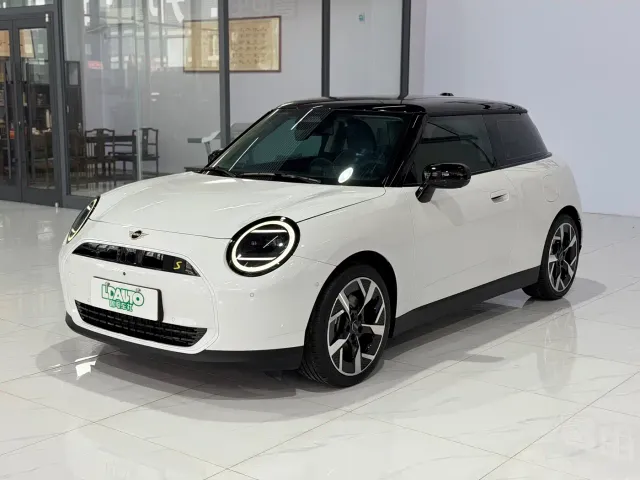 Фотография автомобиля — MINI Cooper
