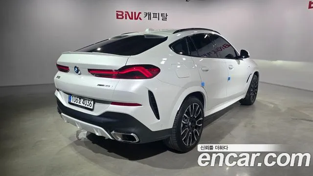 BMW X6 — Фото автомобиля 2