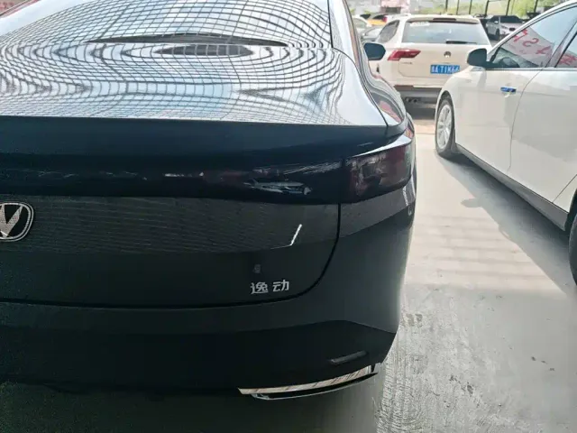 Changan Eado — Фото автомобиля 23
