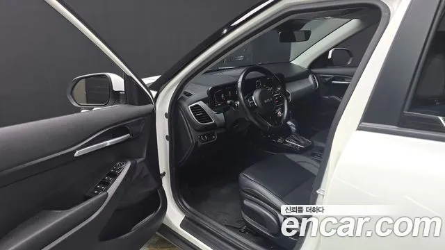 Kia Seltos — Фото автомобиля 15