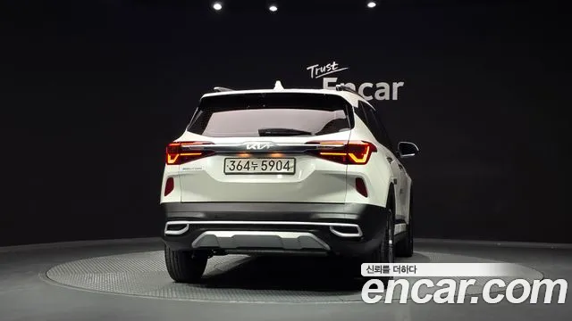 Kia Seltos — Фото автомобиля 4