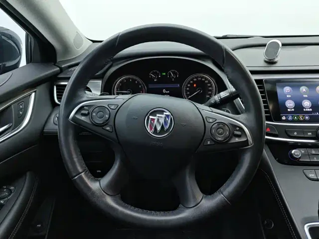 Buick LaCrosse — Фото автомобиля 15