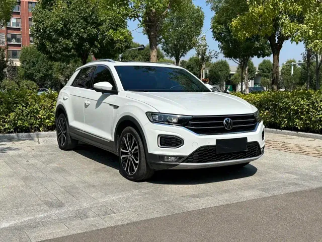 Volkswagen T-Roc — Фото автомобиля 3