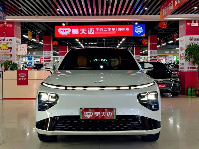Xpeng G9 — Фото автомобиля 2